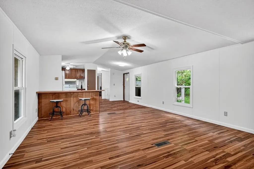 278 Aaron Pennington Lane Celina TN 38551