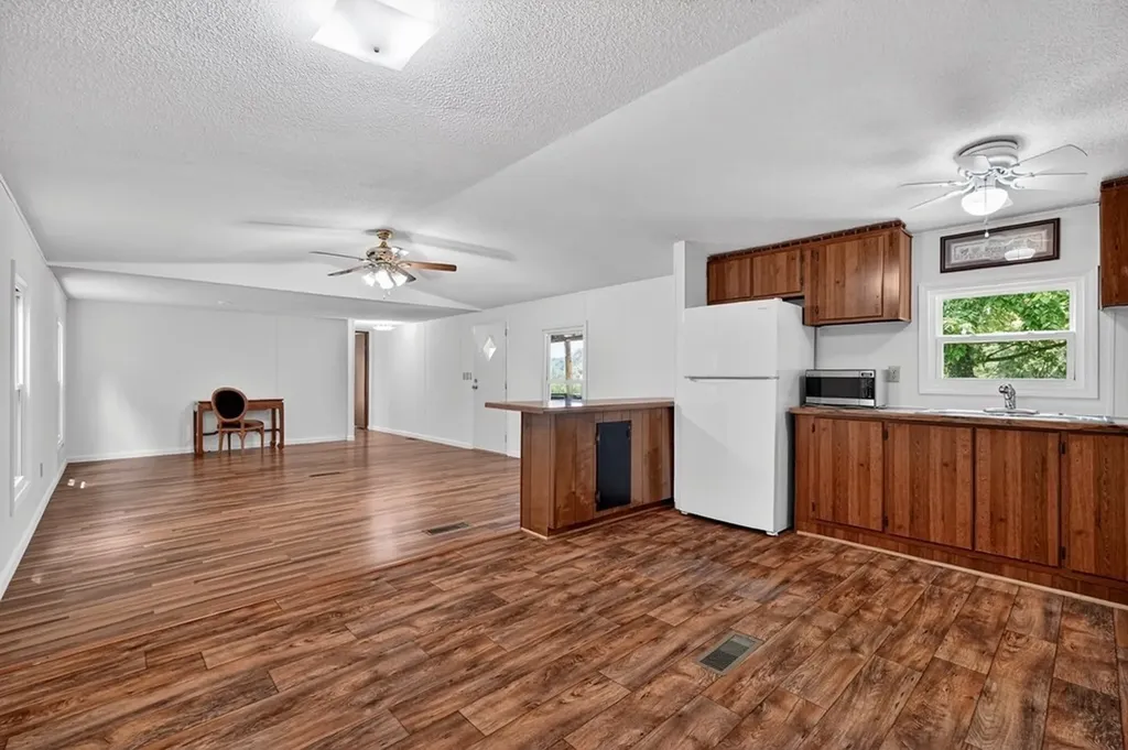 278 Aaron Pennington Lane Celina TN 38551