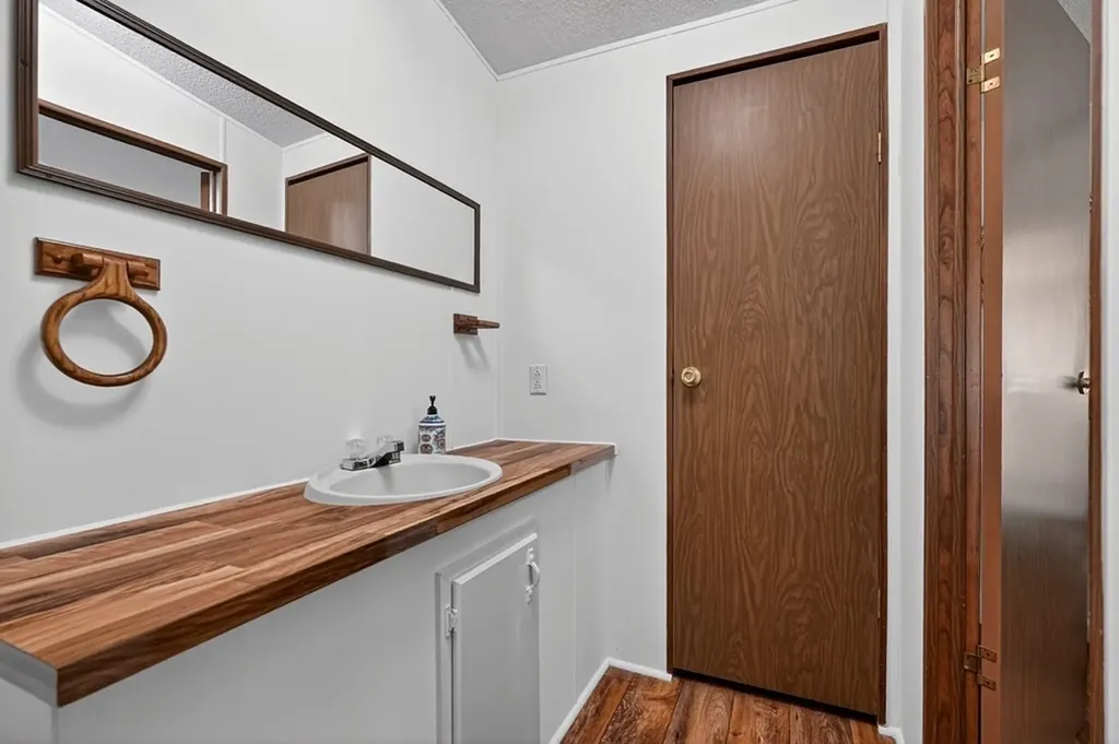 278 Aaron Pennington Lane Celina TN 38551