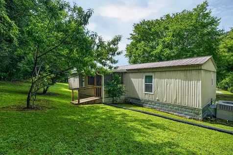 278 Aaron Pennington Lane Celina TN 38551