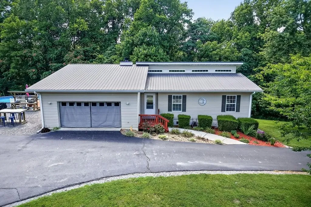 1344 Shepardsville Highway Granville TN 38564