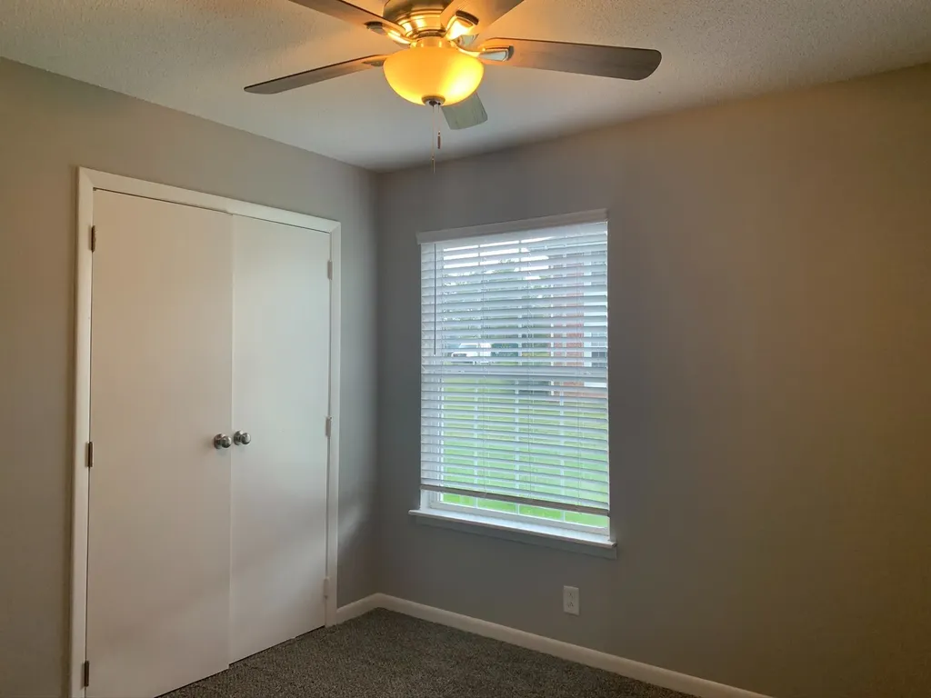 271 White Oak Road Clarksville TN 37040