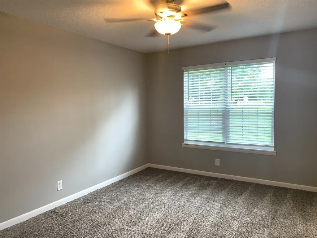 271 White Oak Road Clarksville TN 37040