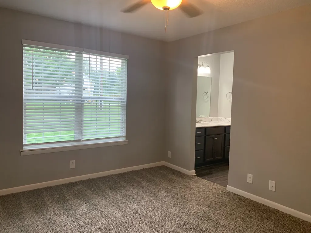 271 White Oak Road Clarksville TN 37040