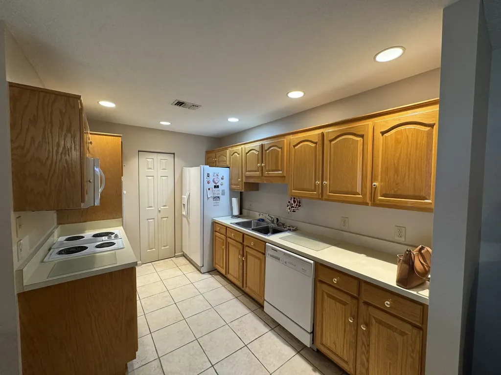 410 Castlewood Lane Lebanon TN 37087