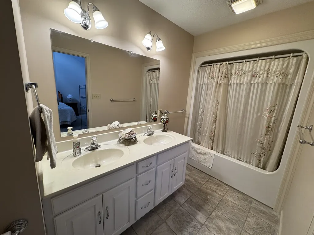 410 Castlewood Lane Lebanon TN 37087