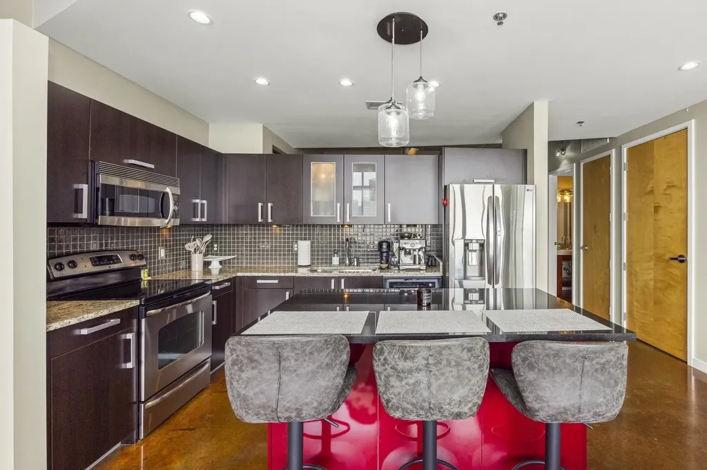600 12th Ave, S Nashville TN 37203