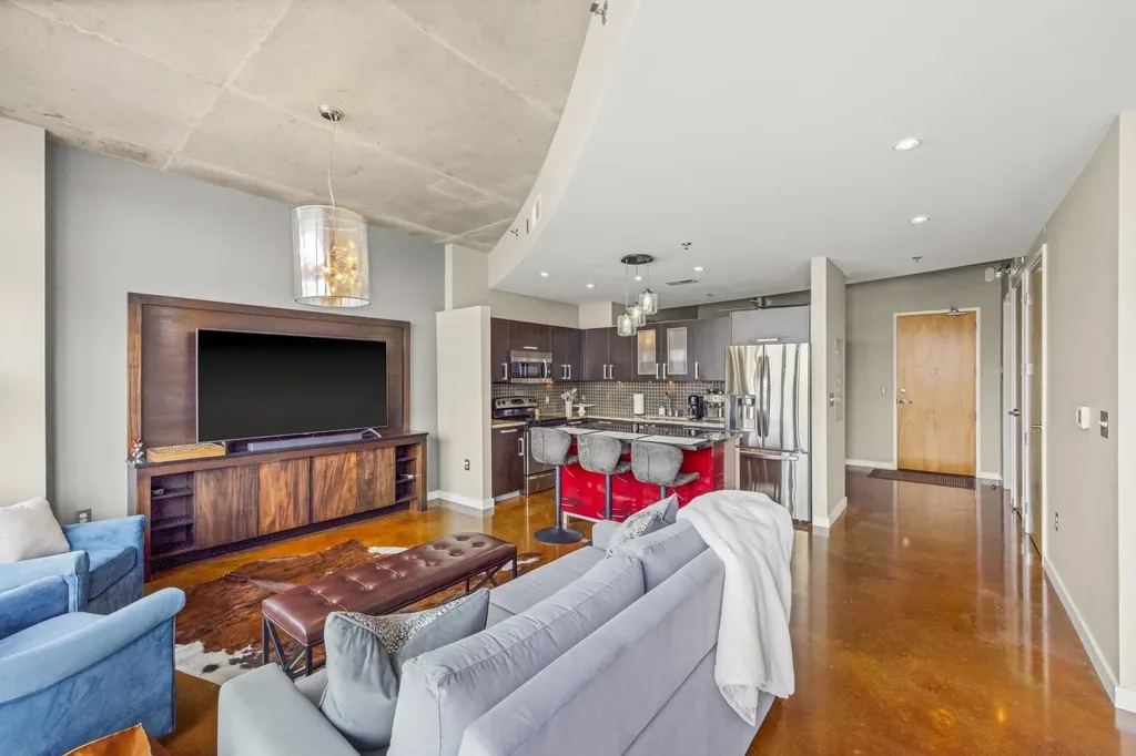 600 12th Ave, S Nashville TN 37203
