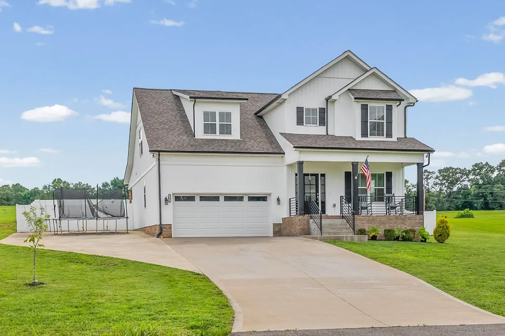 3904 Chapel Hill Road Clarksville TN 37040