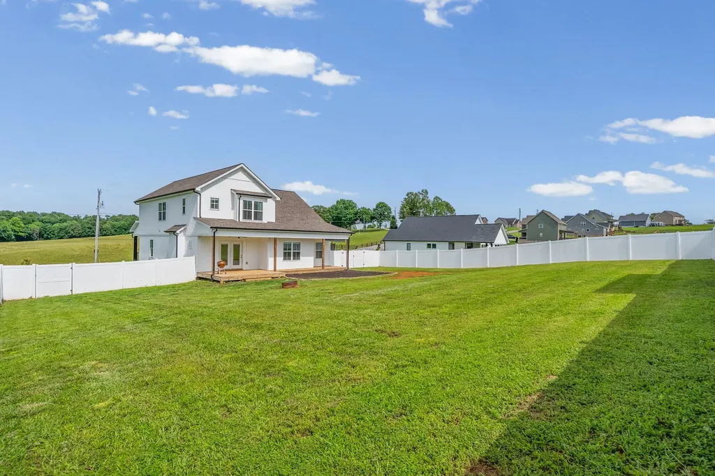 3904 Chapel Hill Road Clarksville TN 37040