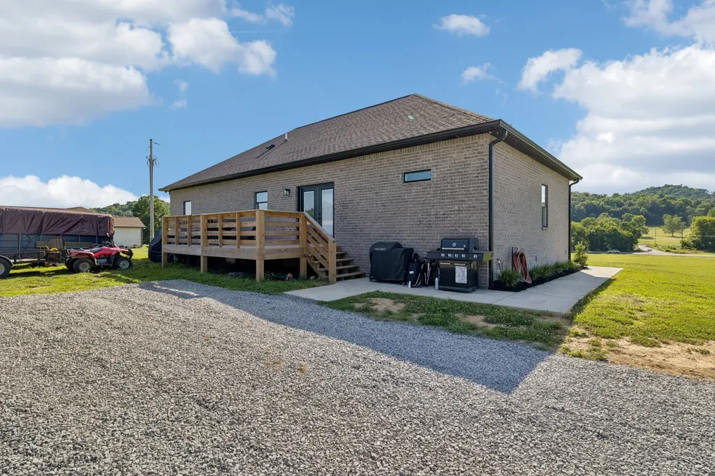 4353 New Harmony Road Hartsville TN 37074