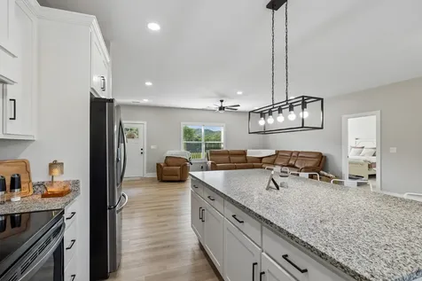 4353 New Harmony Road Hartsville TN 37074
