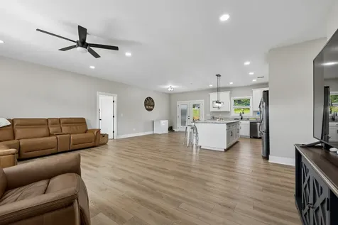 4353 New Harmony Road Hartsville TN 37074