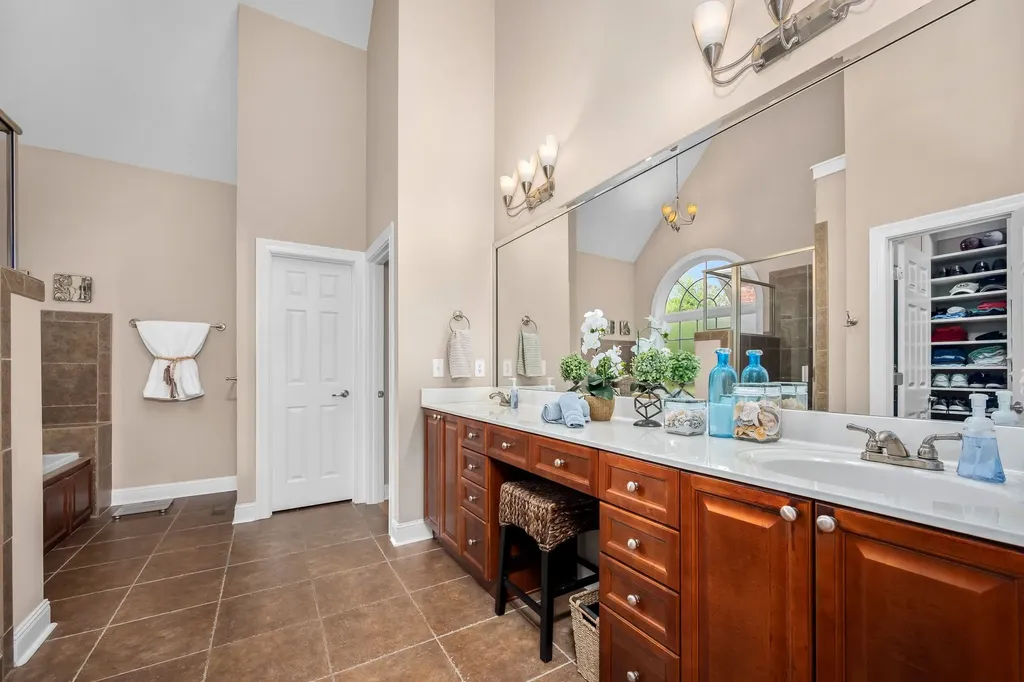 2247 Haddington Circle Murfreesboro TN 37130