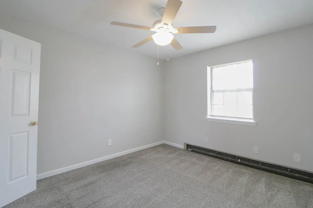404 Thompsonville Lane #24 Oak Grove KY 42262