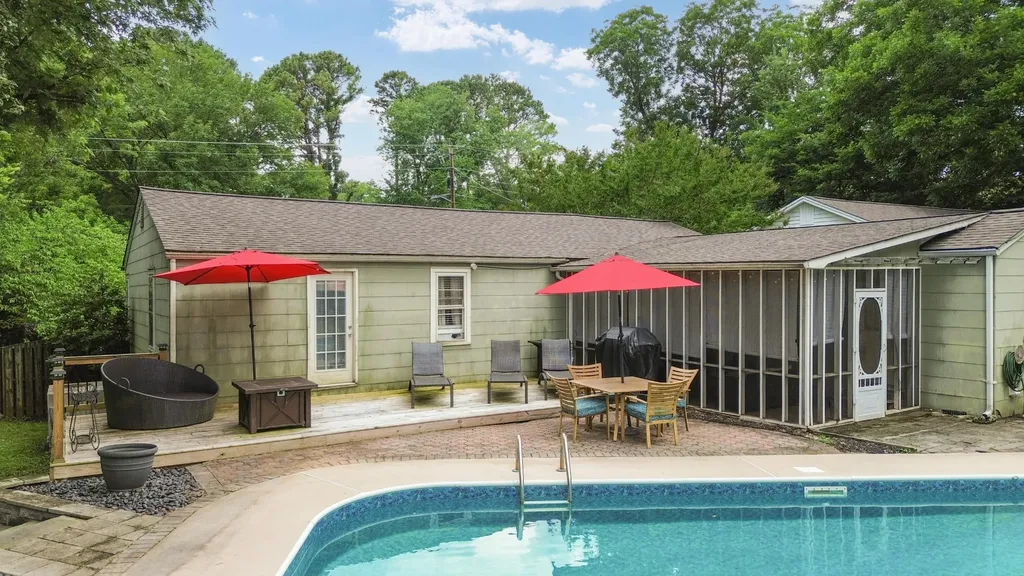 902 Sunset Avenue, NW Cleveland TN 37311