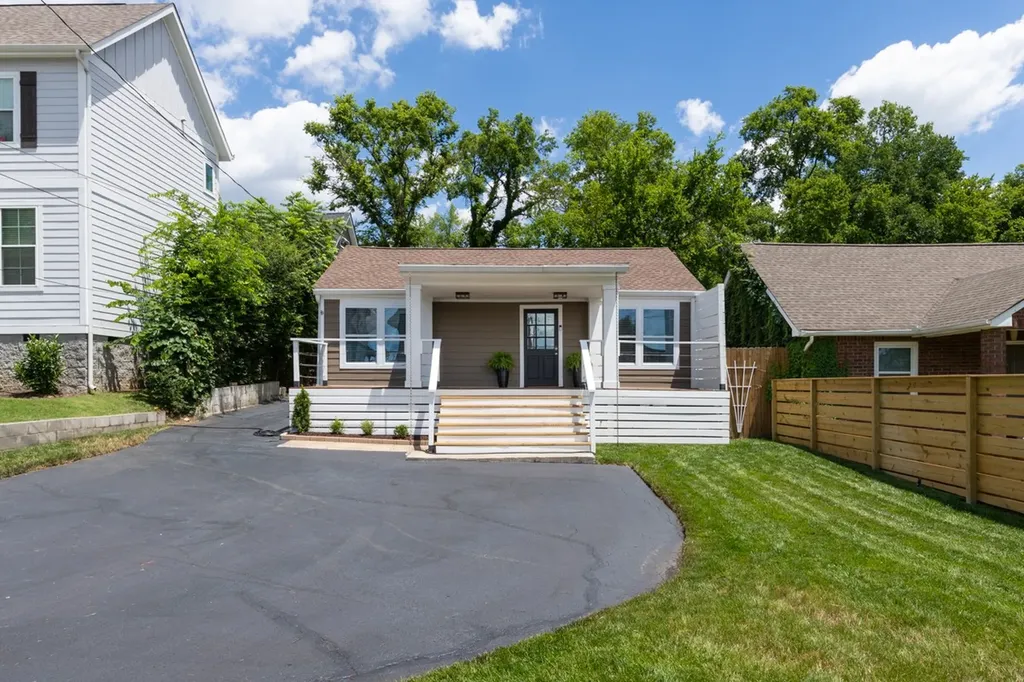 1003 Thomas Avenue Nashville TN 37216