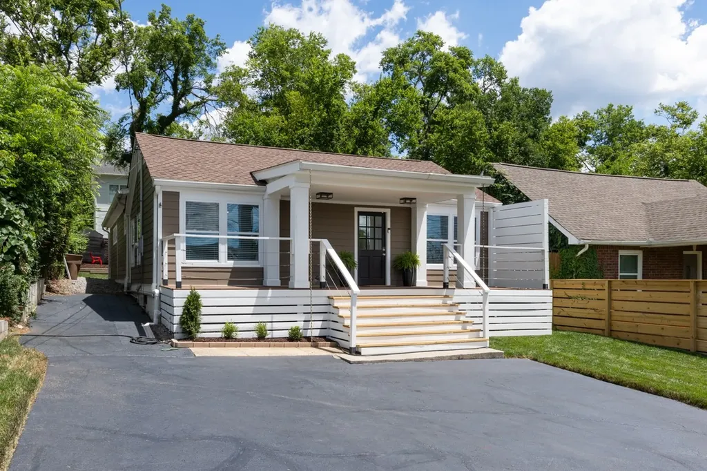 1003 Thomas Avenue Nashville TN 37216