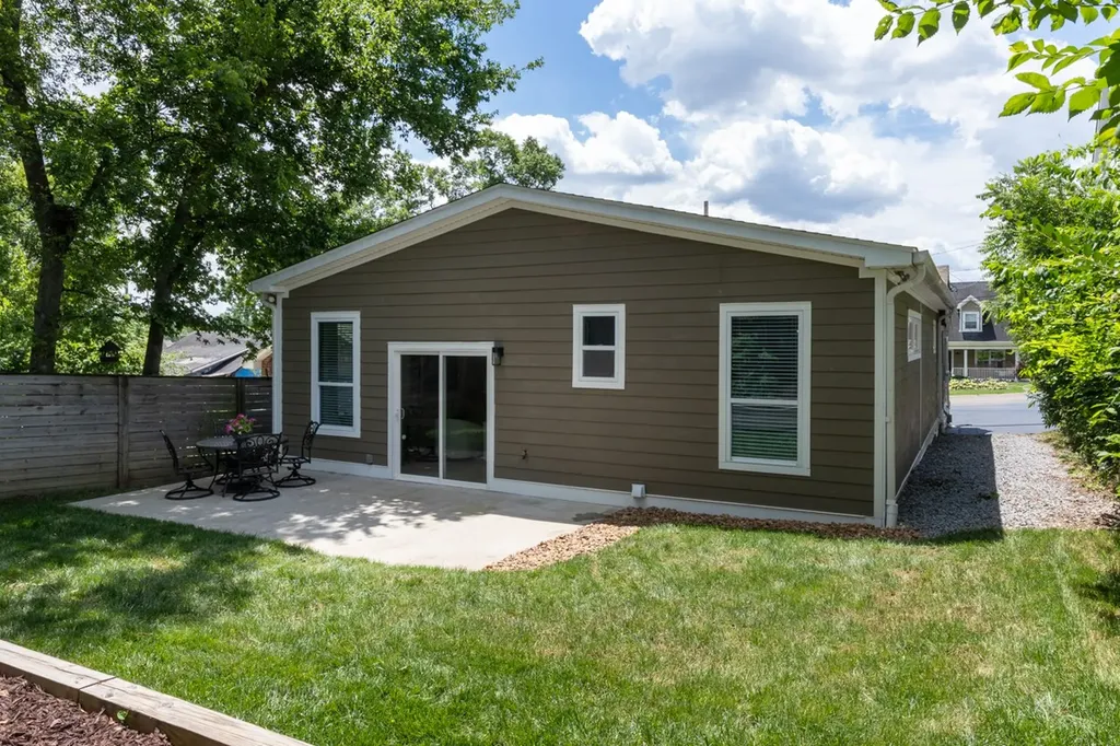 1003 Thomas Avenue Nashville TN 37216