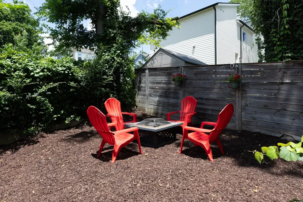 1003 Thomas Avenue Nashville TN 37216