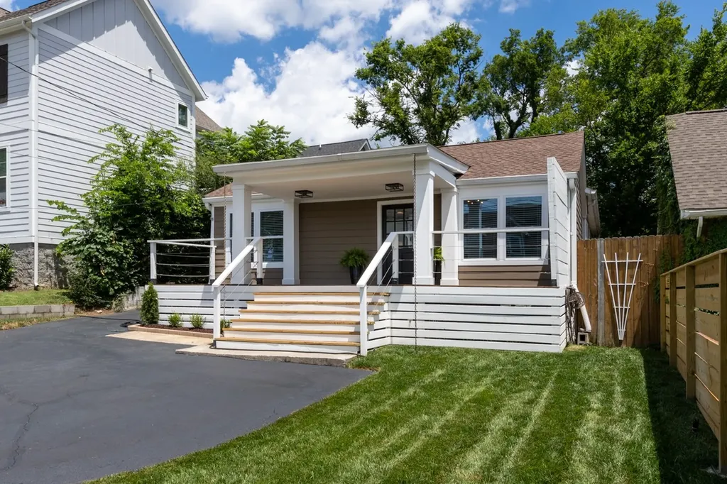 1003 Thomas Avenue Nashville TN 37216