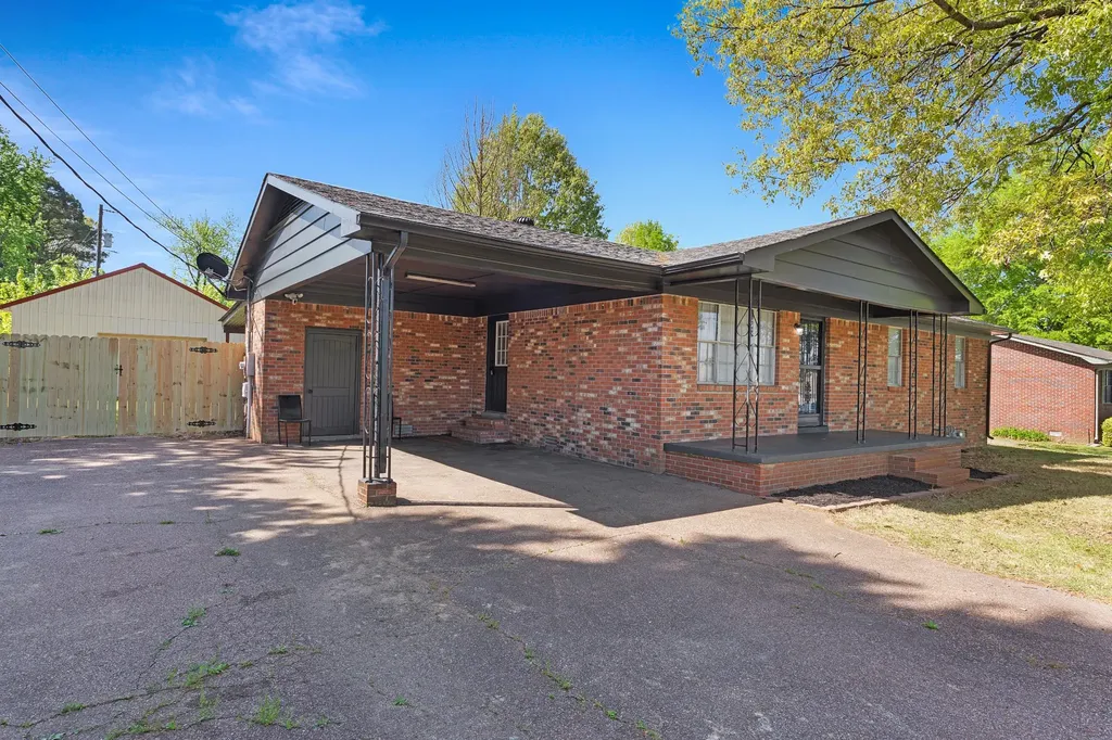 1303 Belle Meade Road Bells TN 38006