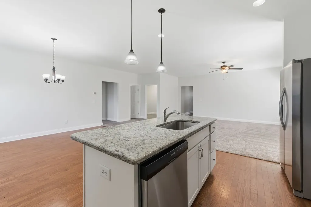 139 Crabourne Drive White House TN 37188