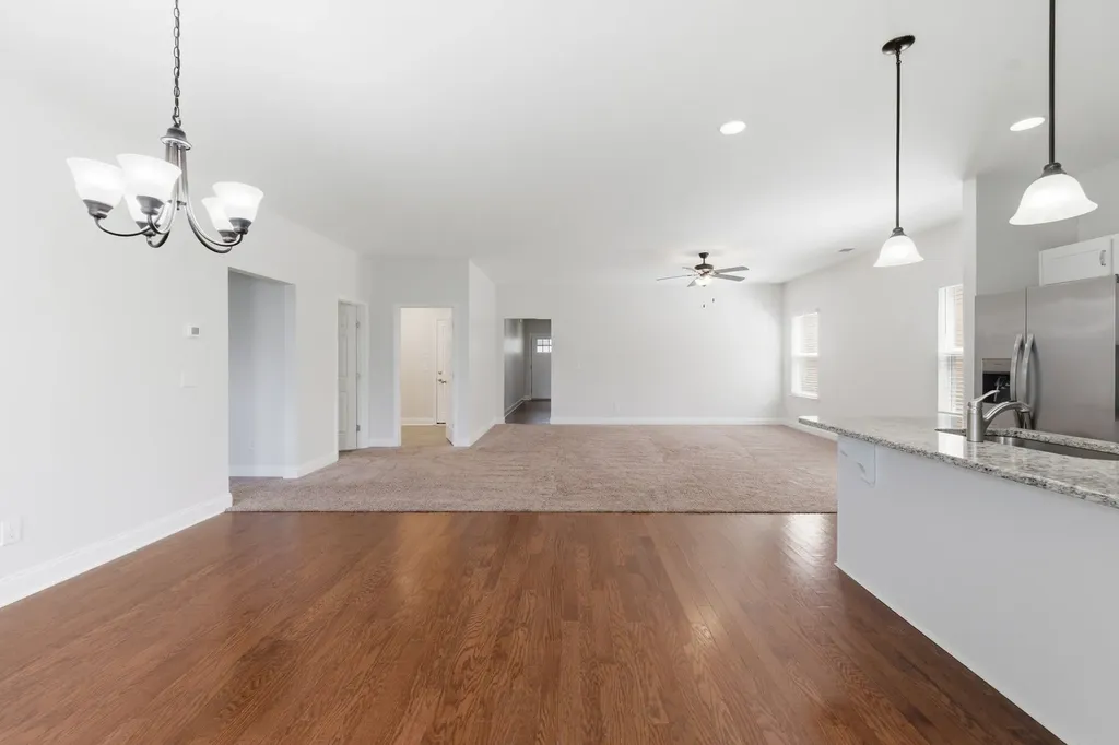 139 Crabourne Drive White House TN 37188