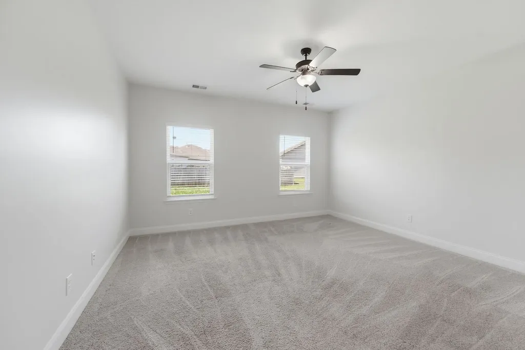 139 Crabourne Drive White House TN 37188