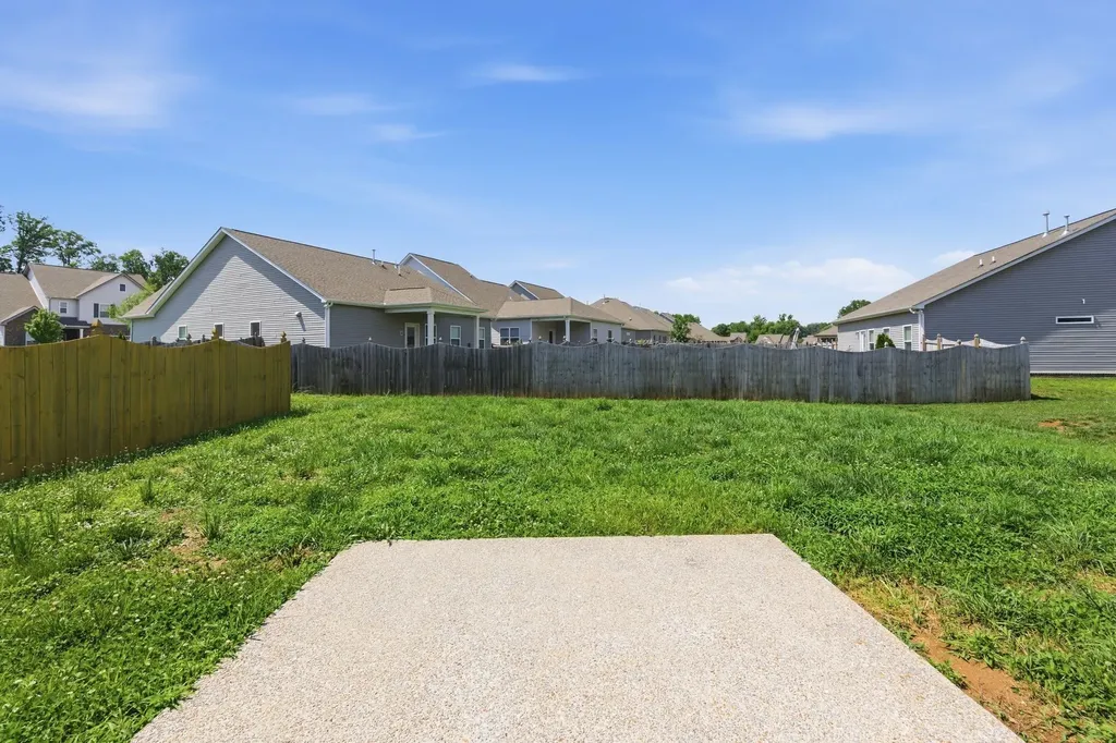 139 Crabourne Drive White House TN 37188