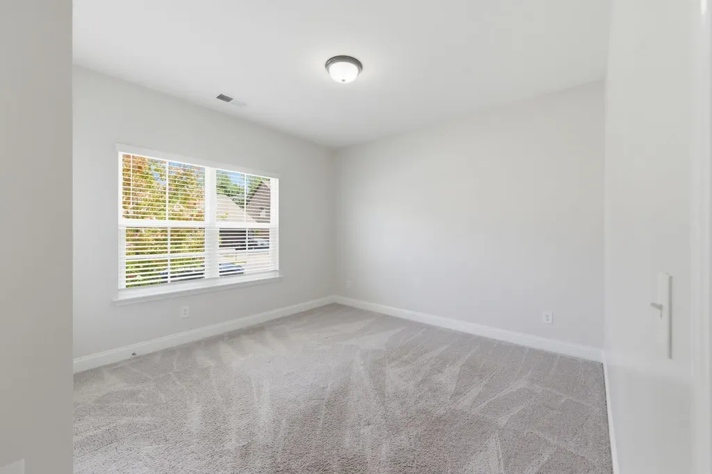 139 Crabourne Drive White House TN 37188
