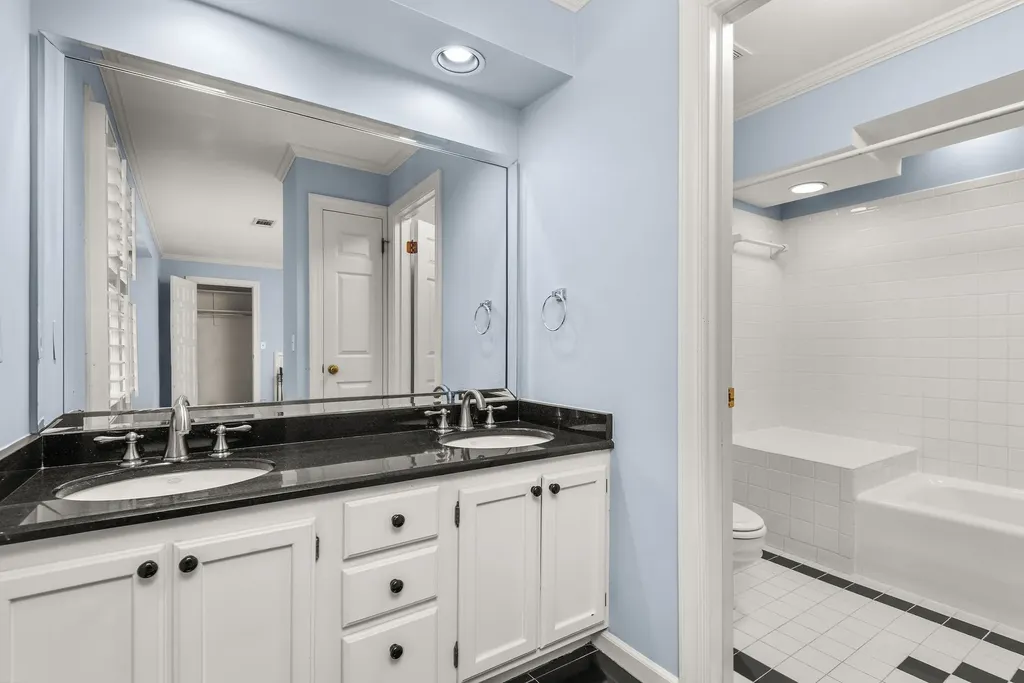 201 Westchase Drive Nashville TN 37205