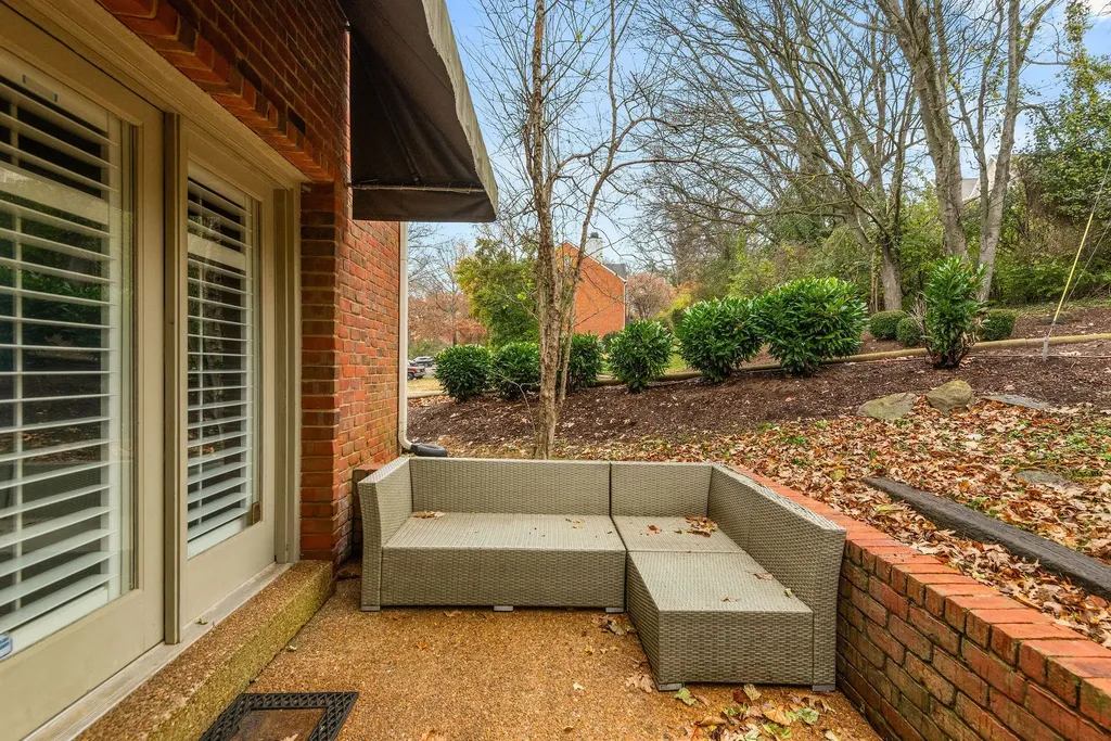 201 Westchase Drive Nashville TN 37205