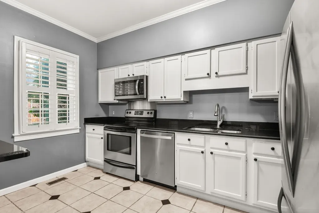201 Westchase Drive Nashville TN 37205