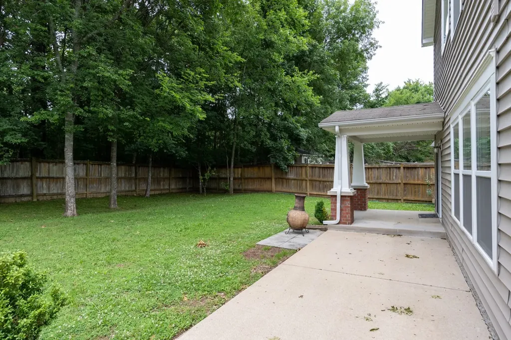 2006 Blossom Valley Court Mount Juliet TN 37122