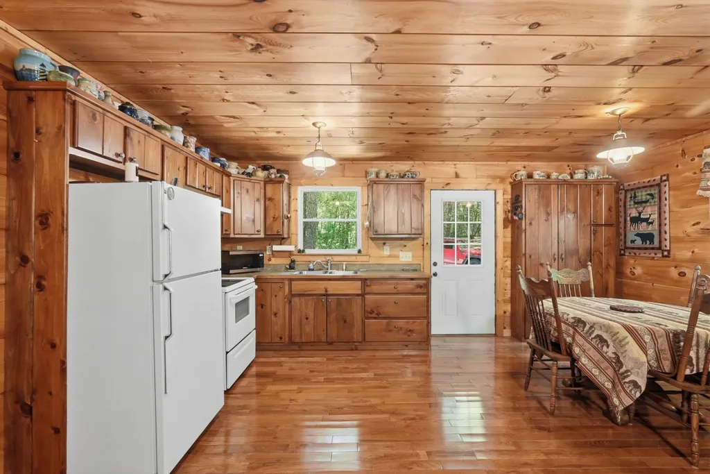 118 Cherokee Road Spencer TN 38585