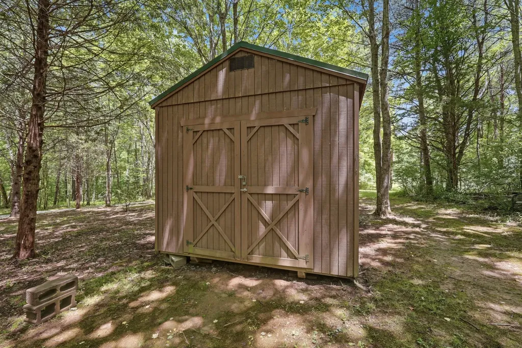 118 Cherokee Road Spencer TN 38585