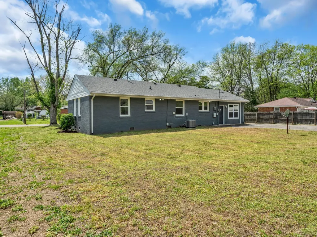 9 Donelson Drive Clarksville TN 37042