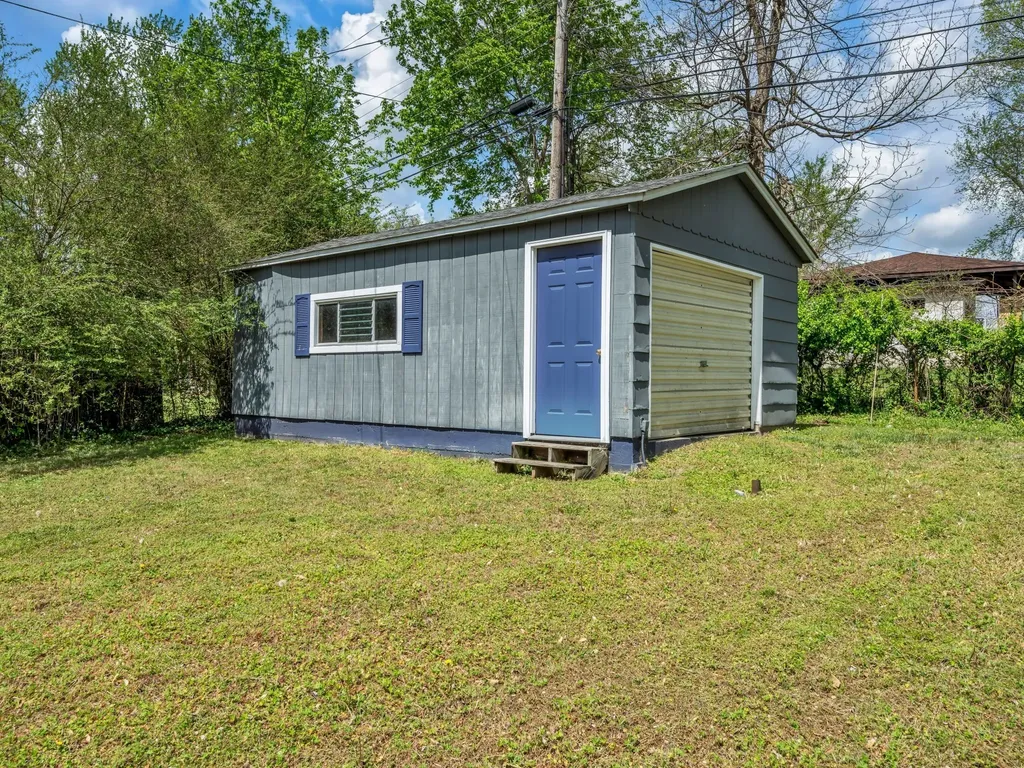 9 Donelson Drive Clarksville TN 37042
