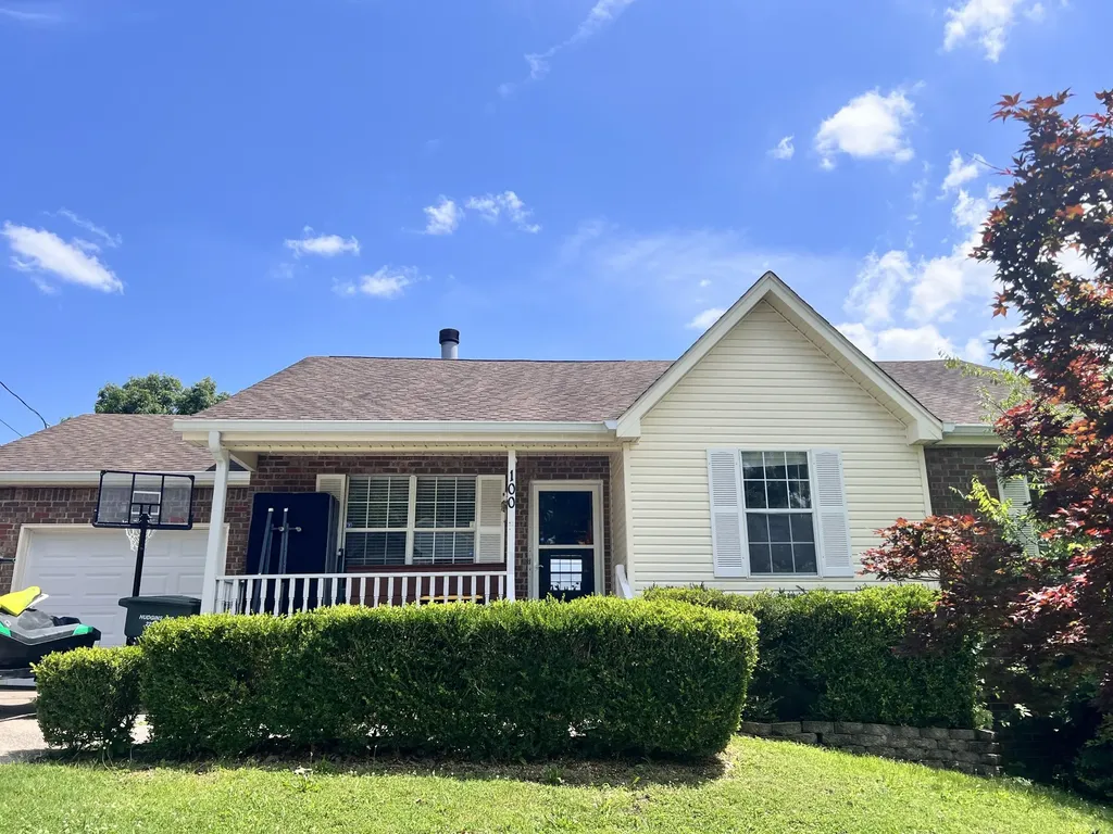 100 Ashley Cove Hermitage TN 37076