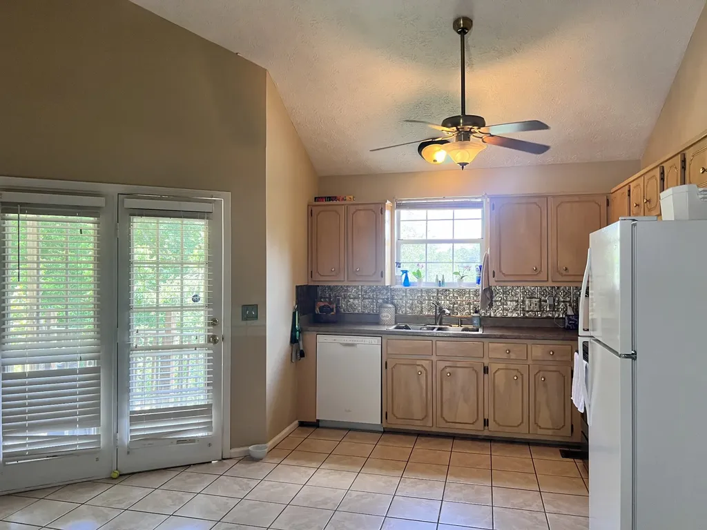 100 Ashley Cove Hermitage TN 37076