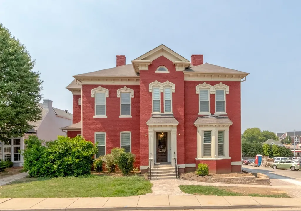 305 Main Street Clarksville TN 37040