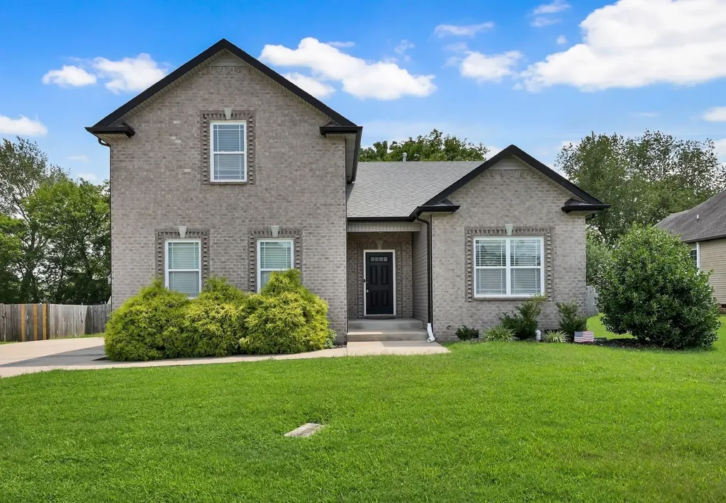 987 Promenade Drive Adams TN 37010