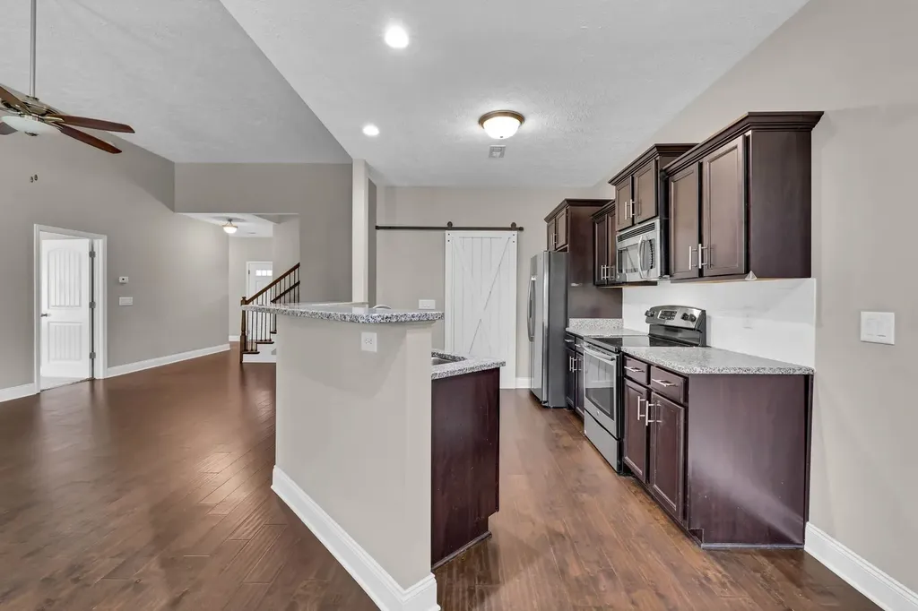 987 Promenade Drive Adams TN 37010