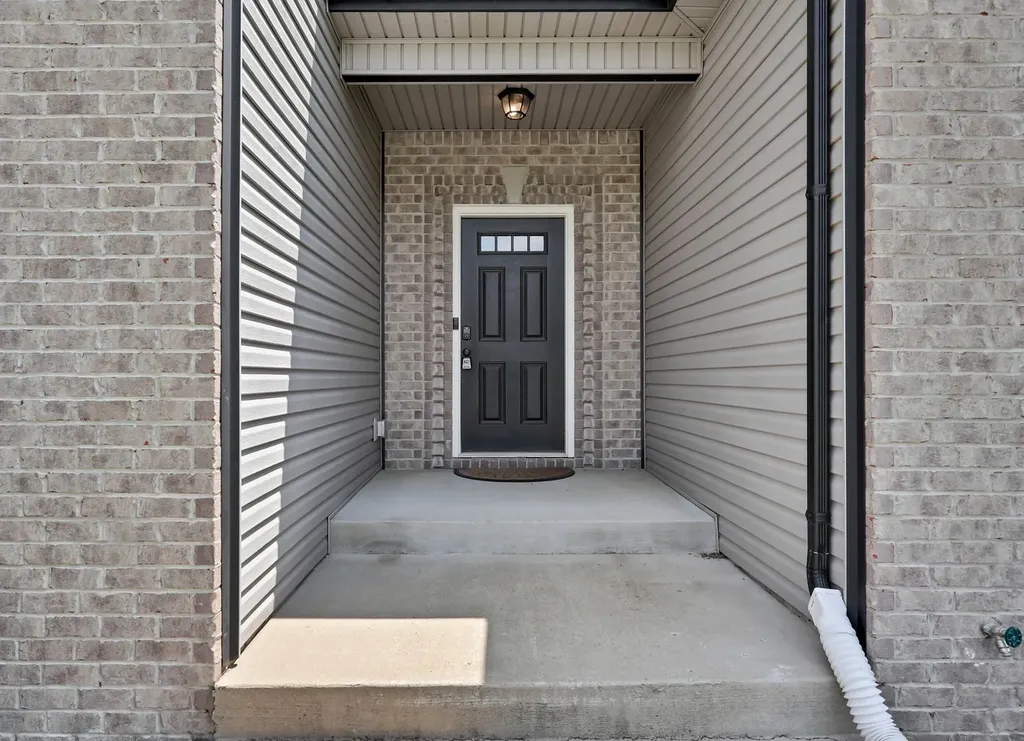 987 Promenade Drive Adams TN 37010