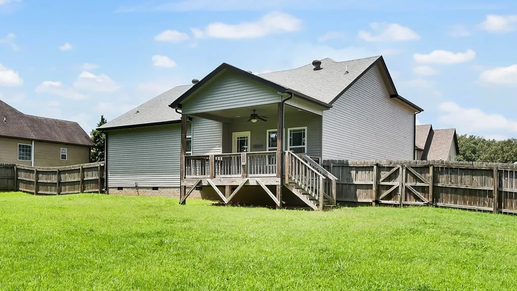 987 Promenade Drive Adams TN 37010