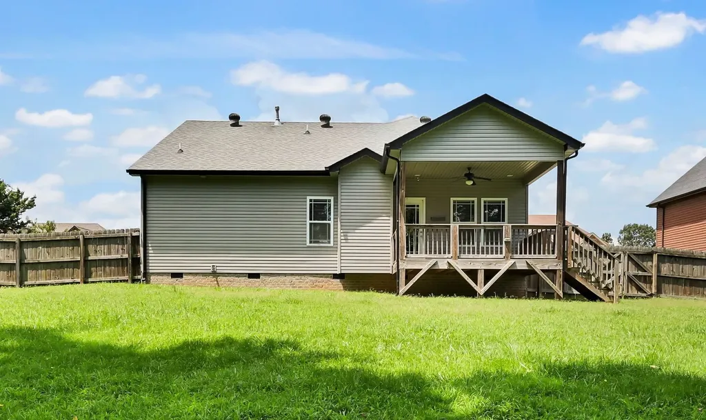987 Promenade Drive Adams TN 37010