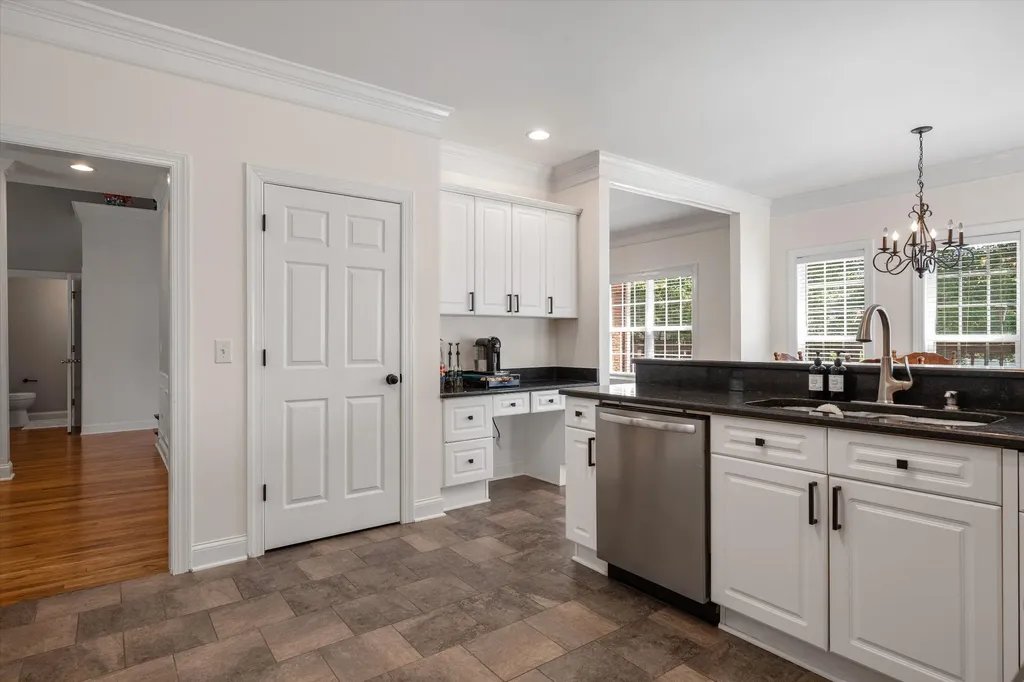 2240 Westwood Dr, N Murfreesboro TN 37130