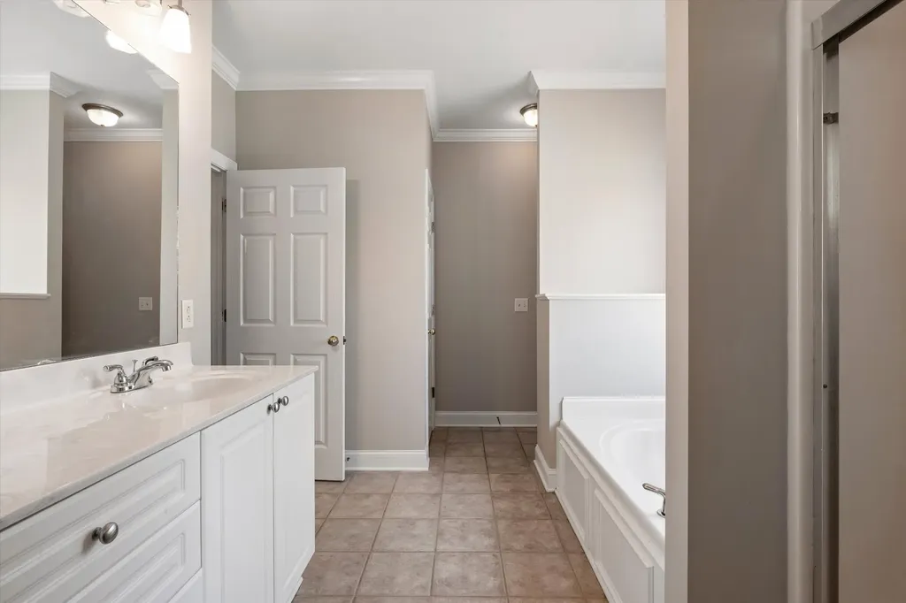 2240 Westwood Dr, N Murfreesboro TN 37130