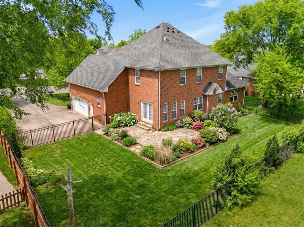 2240 Westwood Dr, N Murfreesboro TN 37130